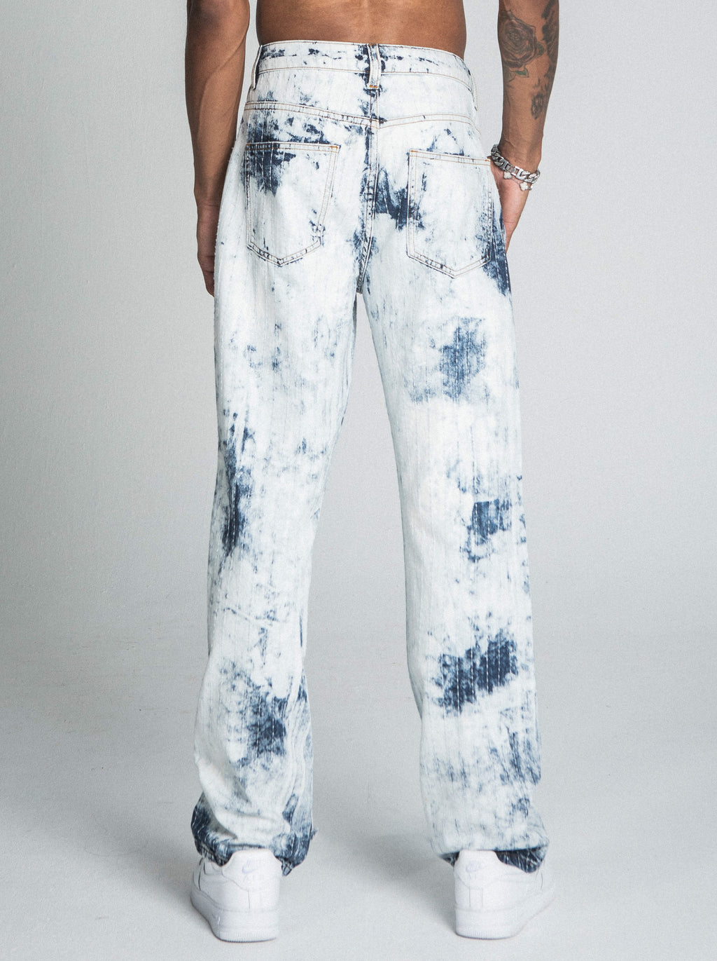 AJ01L-1 DARK BLUE/WHITE TIE DYE THREAD LINE LOOSE JEANS